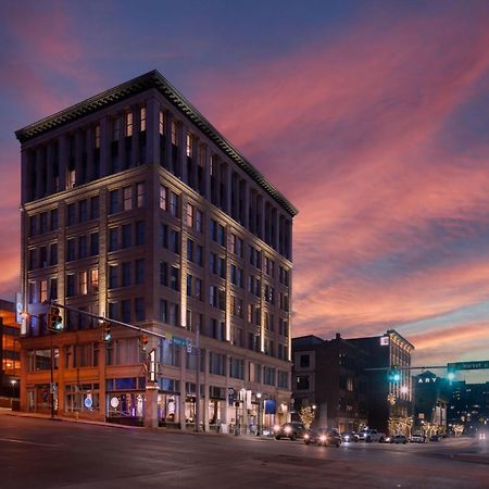 Blu-Tique, Akron, A Tribute Portfolio Hotel 外观 照片