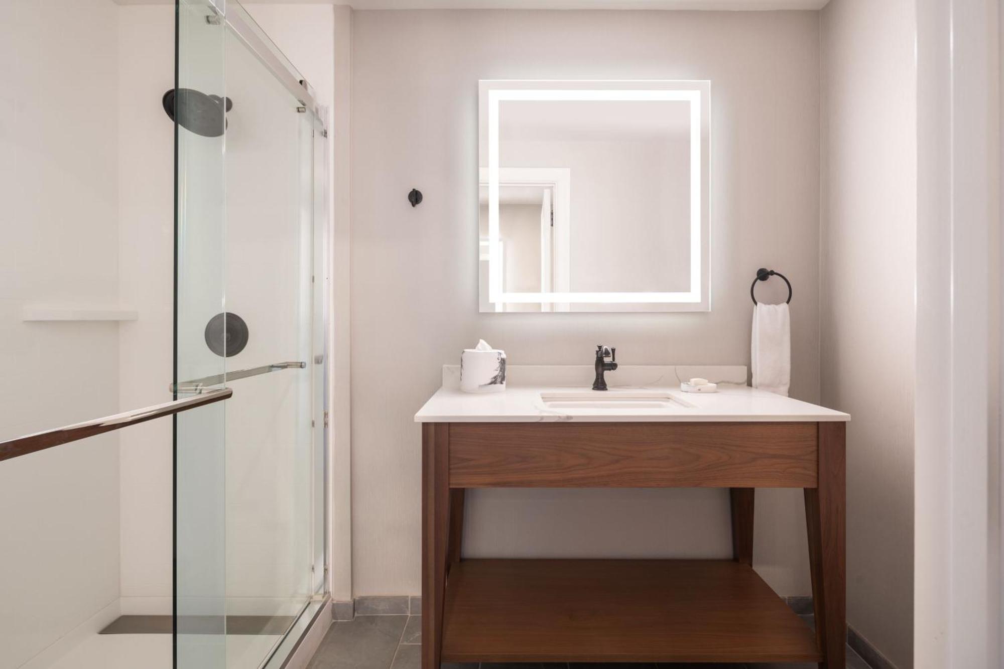 Blu-Tique, Akron, A Tribute Portfolio Hotel 外观 照片