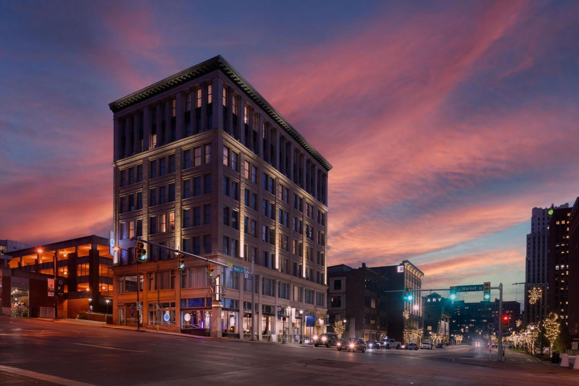 Blu-Tique, Akron, A Tribute Portfolio Hotel 外观 照片