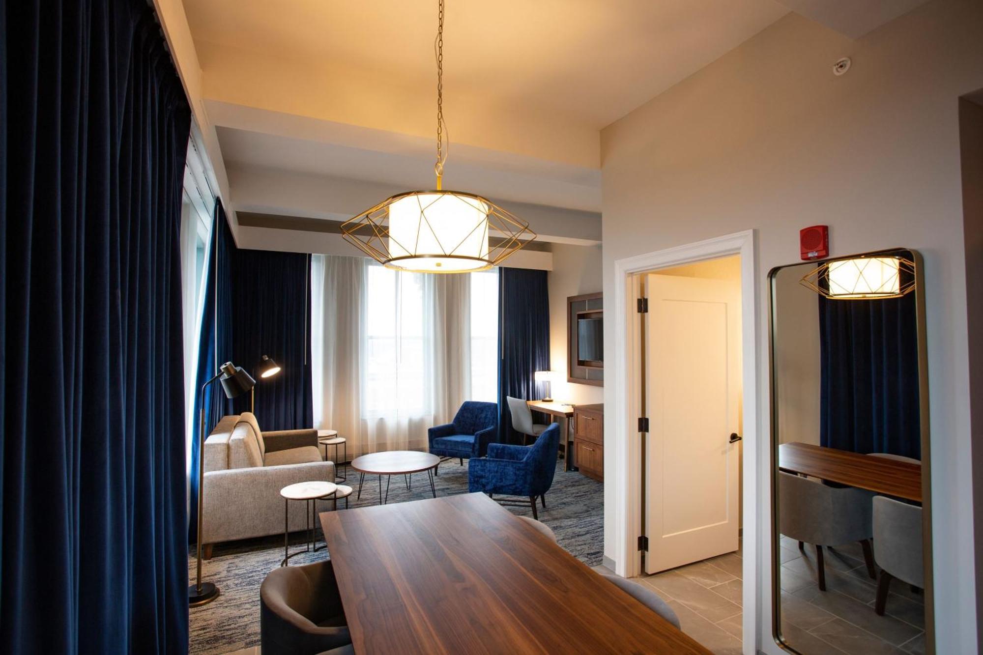 Blu-Tique, Akron, A Tribute Portfolio Hotel 外观 照片